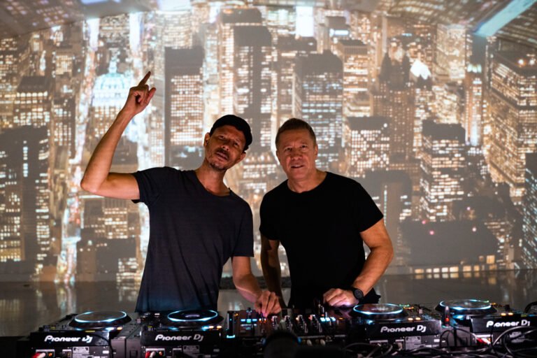 Lo streaming prende una nuova via con i Cosmic Gate