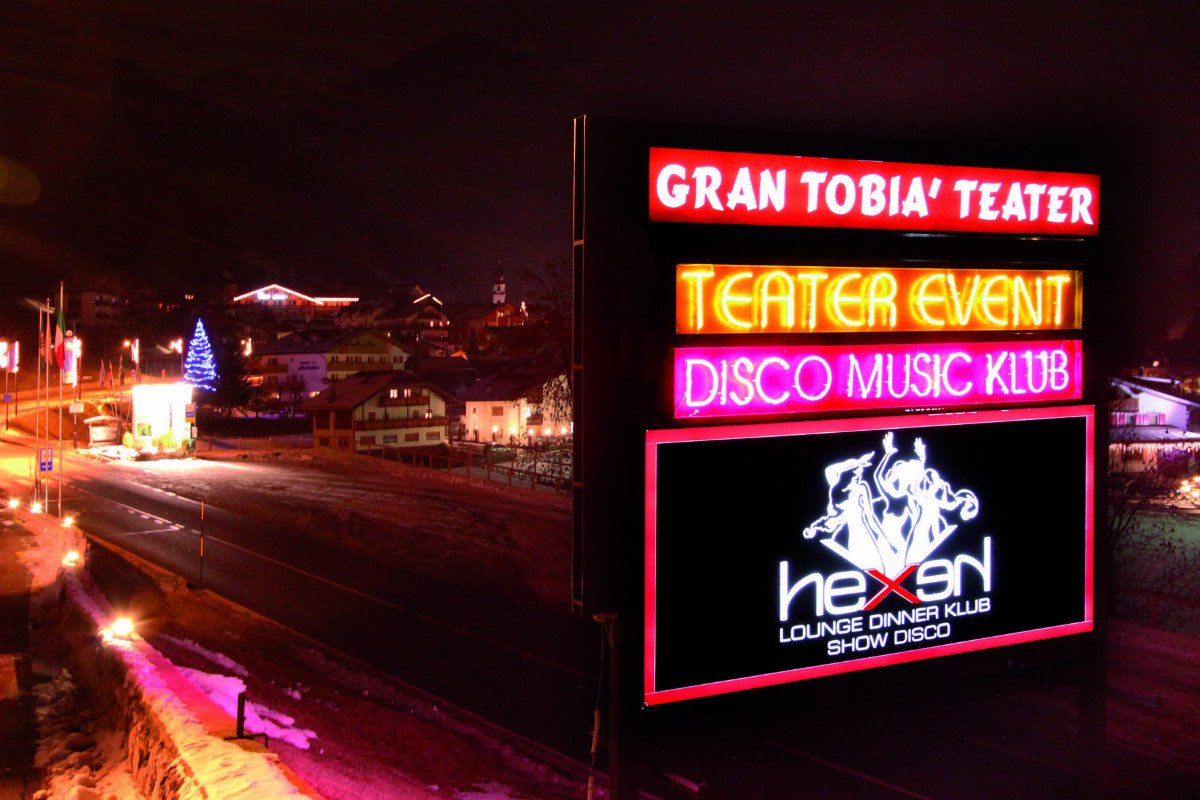 Hexen Klub Canazei, Effetto WoW, Ricky Le Roy