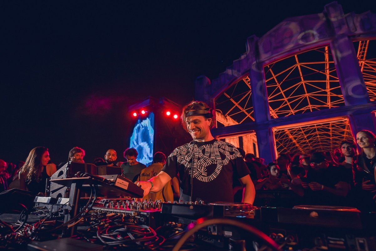 Vision presenta ARGY, Avantgarde e Armonica