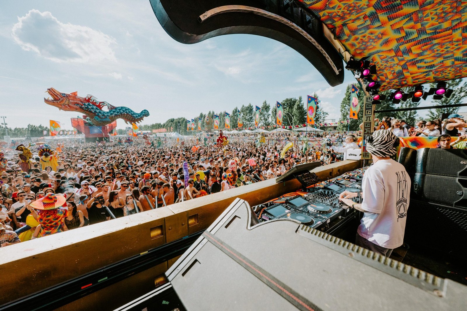 30.000 in delirio per Elrow Town